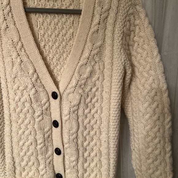 Iris Crafts 100 Merino Wool V-Neck  BeigeSweater Button Cable Knit w/Pockets S J - Picture 4 of 11